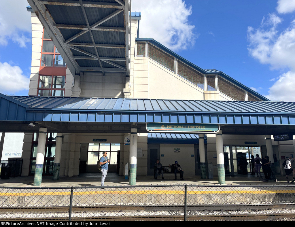 Tri-Rail Metrorail Transfer Station 